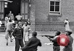 Standbild Brot Verteilung während der Großen Depression Tennessee United States USA, 1936, aus Sekunde 20 historischem Filmmaterial Videoclip 65675035962