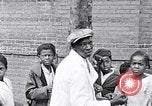 Standbild Brot Verteilung während der Großen Depression Tennessee United States USA, 1936, aus Sekunde 27 historischem Filmmaterial Videoclip 65675035962