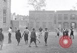 Standbild Brot Verteilung während der Großen Depression Tennessee United States USA, 1936, aus Sekunde 56 historischem Filmmaterial Videoclip 65675035962
