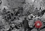 Standbild Wiederaufbau Sizilien während der alliierten Besatzung in Zweiten Weltkrieg Palermo Italien, 1943, aus Sekunde 41 historischem Filmmaterial Videoclip 65675035963