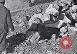 Standbild Wiederaufbau Sizilien während der alliierten Besatzung in Zweiten Weltkrieg Palermo Italien, 1943, aus Sekunde 42 historischem Filmmaterial Videoclip 65675035963