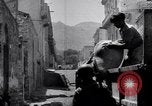 Standbild Schwarzmarkt in Italien während Zweiten Weltkrieg Italien, 1944, aus Sekunde 7 historischem Filmmaterial Videoclip 65675035965