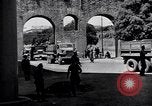 Standbild Schwarzmarkt in Italien während Zweiten Weltkrieg Italien, 1944, aus Sekunde 24 historischem Filmmaterial Videoclip 65675035965