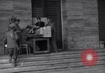 Standbild Schwarzmarkt in Italien während Zweiten Weltkrieg Italien, 1944, aus Sekunde 27 historischem Filmmaterial Videoclip 65675035965