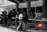 Standbild Schwarzmarkt in Italien während Zweiten Weltkrieg Italien, 1944, aus Sekunde 46 historischem Filmmaterial Videoclip 65675035965