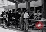 Standbild Schwarzmarkt in Italien während Zweiten Weltkrieg Italien, 1944, aus Sekunde 47 historischem Filmmaterial Videoclip 65675035965
