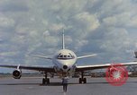 Standbild Ankunft der US Air Force Personal South Vietnam, 1966, aus Sekunde 24 historischem Filmmaterial Videoclip 65675035981
