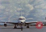 Standbild Ankunft der US Air Force Personal South Vietnam, 1966, aus Sekunde 25 historischem Filmmaterial Videoclip 65675035981