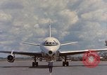 Standbild Ankunft der US Air Force Personal South Vietnam, 1966, aus Sekunde 27 historischem Filmmaterial Videoclip 65675035981