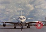 Standbild Ankunft der US Air Force Personal South Vietnam, 1966, aus Sekunde 28 historischem Filmmaterial Videoclip 65675035981