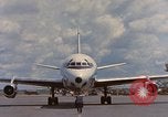 Standbild Ankunft der US Air Force Personal South Vietnam, 1966, aus Sekunde 32 historischem Filmmaterial Videoclip 65675035981