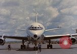 Standbild Ankunft der US Air Force Personal South Vietnam, 1966, aus Sekunde 41 historischem Filmmaterial Videoclip 65675035981