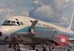 Standbild Ankunft der US Air Force Personal South Vietnam, 1966, aus Sekunde 48 historischem Filmmaterial Videoclip 65675035981