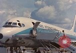Standbild Ankunft der US Air Force Personal South Vietnam, 1966, aus Sekunde 51 historischem Filmmaterial Videoclip 65675035981