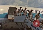 Standbild Ankunft der US Air Force Personal South Vietnam, 1966, aus Sekunde 58 historischem Filmmaterial Videoclip 65675035981