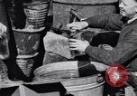 Image raid sur liquor mill Richmond Virginia USA, 1931, de la seconde 17 séquences d'archives historiques vidéo 65675036004