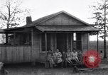 Image La pauvreté chez les victimes de la grande dépression Marked Tree Arkansas USA, 1931, de la seconde 43 séquences d'archives historiques vidéo 65675036005