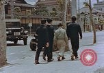 Standbild schwarz Marketing durch die Amerikaner Kyoto Japan, 1946, aus Sekunde 30 historischem Filmmaterial Videoclip 65675036007