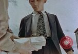 Standbild schwarz Marketing durch die Amerikaner Kyoto Japan, 1946, aus Sekunde 40 historischem Filmmaterial Videoclip 65675036007