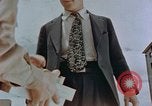 Standbild schwarz Marketing durch die Amerikaner Kyoto Japan, 1946, aus Sekunde 49 historischem Filmmaterial Videoclip 65675036007