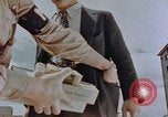Standbild schwarz Marketing durch die Amerikaner Kyoto Japan, 1946, aus Sekunde 52 historischem Filmmaterial Videoclip 65675036007