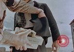Standbild schwarz Marketing durch die Amerikaner Kyoto Japan, 1946, aus Sekunde 53 historischem Filmmaterial Videoclip 65675036007