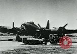 Standbild GB-4 Rakete angebracht mit dem Flugzeug United States USA, 1945, aus Sekunde 20 historischem Filmmaterial Videoclip 65675036009