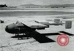 Standbild GB-4 Radio Controlled glide Bombe United States USA, 1945, aus Sekunde 25 historischem Filmmaterial Videoclip 65675036010