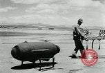 Standbild GB-4 Radio Controlled glide Bombe United States USA, 1945, aus Sekunde 55 historischem Filmmaterial Videoclip 65675036010
