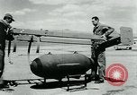 Standbild GB-4 Radio Controlled glide Bombe United States USA, 1945, aus Sekunde 59 historischem Filmmaterial Videoclip 65675036010