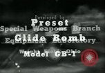 Standbild guided bomb GB-1 United States USA, 1940, aus Sekunde 24 historischem Filmmaterial Videoclip 65675036013