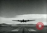 Standbild guided bomb GB-1 United States USA, 1940, aus Sekunde 50 historischem Filmmaterial Videoclip 65675036013
