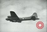 Standbild guided bomb GB-1 United States USA, 1940, aus Sekunde 54 historischem Filmmaterial Videoclip 65675036013