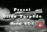 Standbild Mehrere Demonstrationen der Aeronca GT-1 glide Torpedo United States USA, 1943, aus Sekunde 17 historischem Filmmaterial Videoclip 65675036014