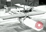 Standbild Mehrere Demonstrationen der Aeronca GT-1 glide Torpedo United States USA, 1943, aus Sekunde 23 historischem Filmmaterial Videoclip 65675036014