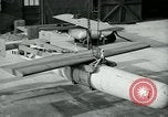 Standbild Mehrere Demonstrationen der Aeronca GT-1 glide Torpedo United States USA, 1943, aus Sekunde 29 historischem Filmmaterial Videoclip 65675036014