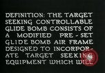 Standbild Ziel suchen steuerbare Glide Bombe United States USA, 1944, aus Sekunde 8 historischem Filmmaterial Videoclip 65675036030