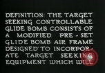 Standbild Ziel suchen steuerbare Glide Bombe United States USA, 1944, aus Sekunde 9 historischem Filmmaterial Videoclip 65675036030