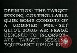 Standbild Ziel suchen steuerbare Glide Bombe United States USA, 1944, aus Sekunde 12 historischem Filmmaterial Videoclip 65675036030