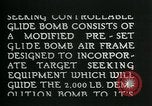 Standbild Ziel suchen steuerbare Glide Bombe United States USA, 1944, aus Sekunde 15 historischem Filmmaterial Videoclip 65675036030