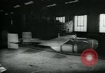 Standbild Ziel suchen steuerbare Glide Bombe United States USA, 1944, aus Sekunde 43 historischem Filmmaterial Videoclip 65675036030