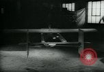 Standbild Ziel suchen steuerbare Glide Bombe United States USA, 1944, aus Sekunde 51 historischem Filmmaterial Videoclip 65675036030