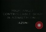 Standbild hohen Winkel steuerbare Bomben im Azimut nur United States USA, 1944, aus Sekunde 1 historischem Filmmaterial Videoclip 65675036032