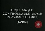 Standbild hohen Winkel steuerbare Bomben im Azimut nur United States USA, 1944, aus Sekunde 4 historischem Filmmaterial Videoclip 65675036032