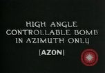 Standbild hohen Winkel steuerbare Bomben im Azimut nur United States USA, 1944, aus Sekunde 5 historischem Filmmaterial Videoclip 65675036032