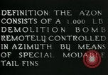 Standbild hohen Winkel steuerbare Bomben im Azimut nur United States USA, 1944, aus Sekunde 15 historischem Filmmaterial Videoclip 65675036032