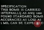 Standbild hohen Winkel steuerbare Bomben im Azimut nur United States USA, 1944, aus Sekunde 21 historischem Filmmaterial Videoclip 65675036032