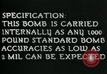 Standbild hohen Winkel steuerbare Bomben im Azimut nur United States USA, 1944, aus Sekunde 25 historischem Filmmaterial Videoclip 65675036032