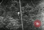 Standbild hohen Winkel steuerbare Bomben im Azimut nur United States USA, 1944, aus Sekunde 39 historischem Filmmaterial Videoclip 65675036032