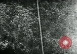 Standbild hohen Winkel steuerbare Bomben im Azimut nur United States USA, 1944, aus Sekunde 43 historischem Filmmaterial Videoclip 65675036032